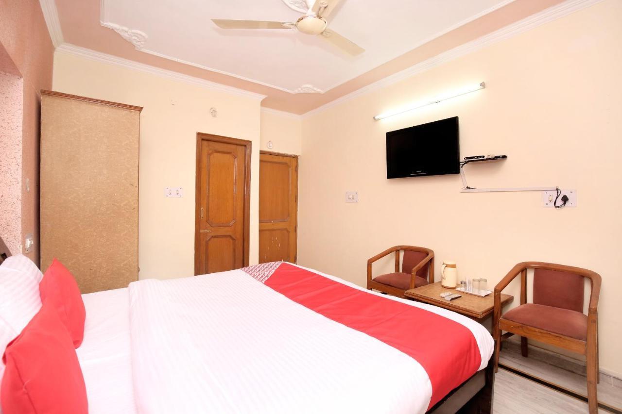 Hotel Amar Chandigarh Bagian luar foto