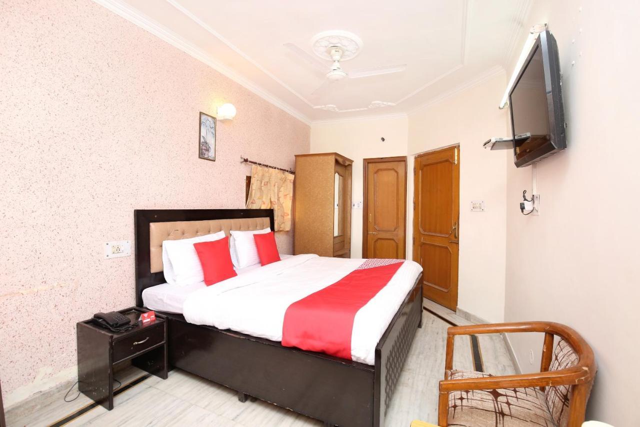 Hotel Amar Chandigarh Bagian luar foto