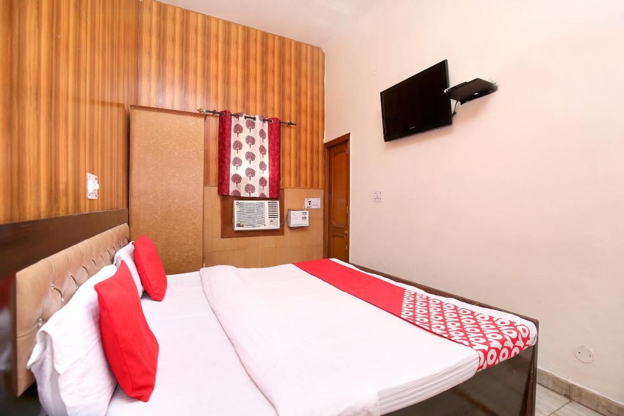 Hotel Amar Chandigarh Bagian luar foto